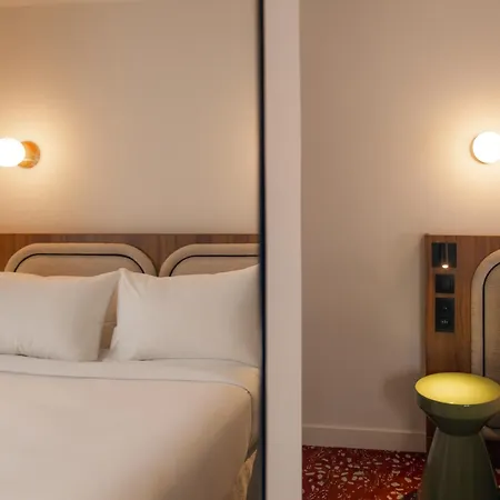 Salvia 4* Paris